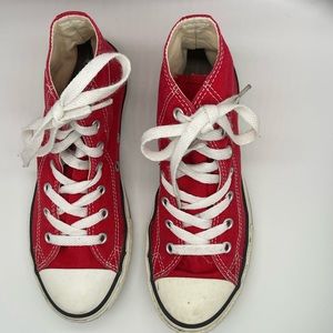 Converse All Star Unisex Chuck Taylor
High Top Sneakers - Red, Size 3
